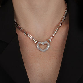 Chocker Passion Dourada de Coração Vazado Crevejado com Zircônia