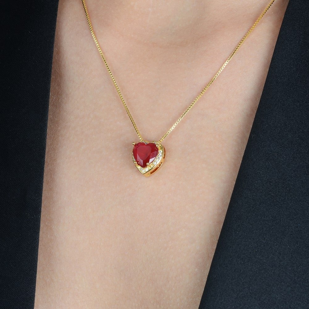 Colar Passion Dourado Zircônia Vermelha Coração Cravejado de Zircônia